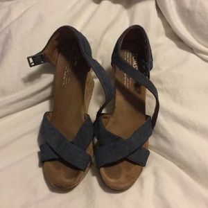 Toms wedges size 8